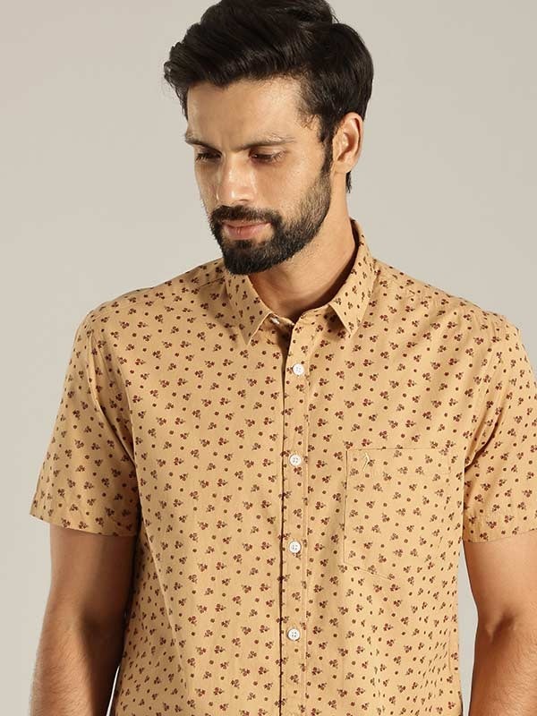 Indian Terrain Men's Slim Fit Half Sleeve Floral Print Khaki Shirt